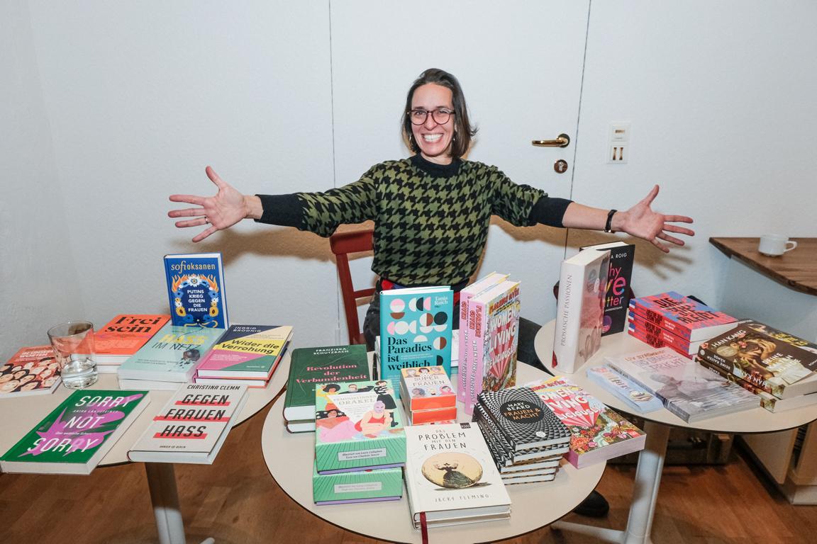 Büchertisch von Romana Ledl